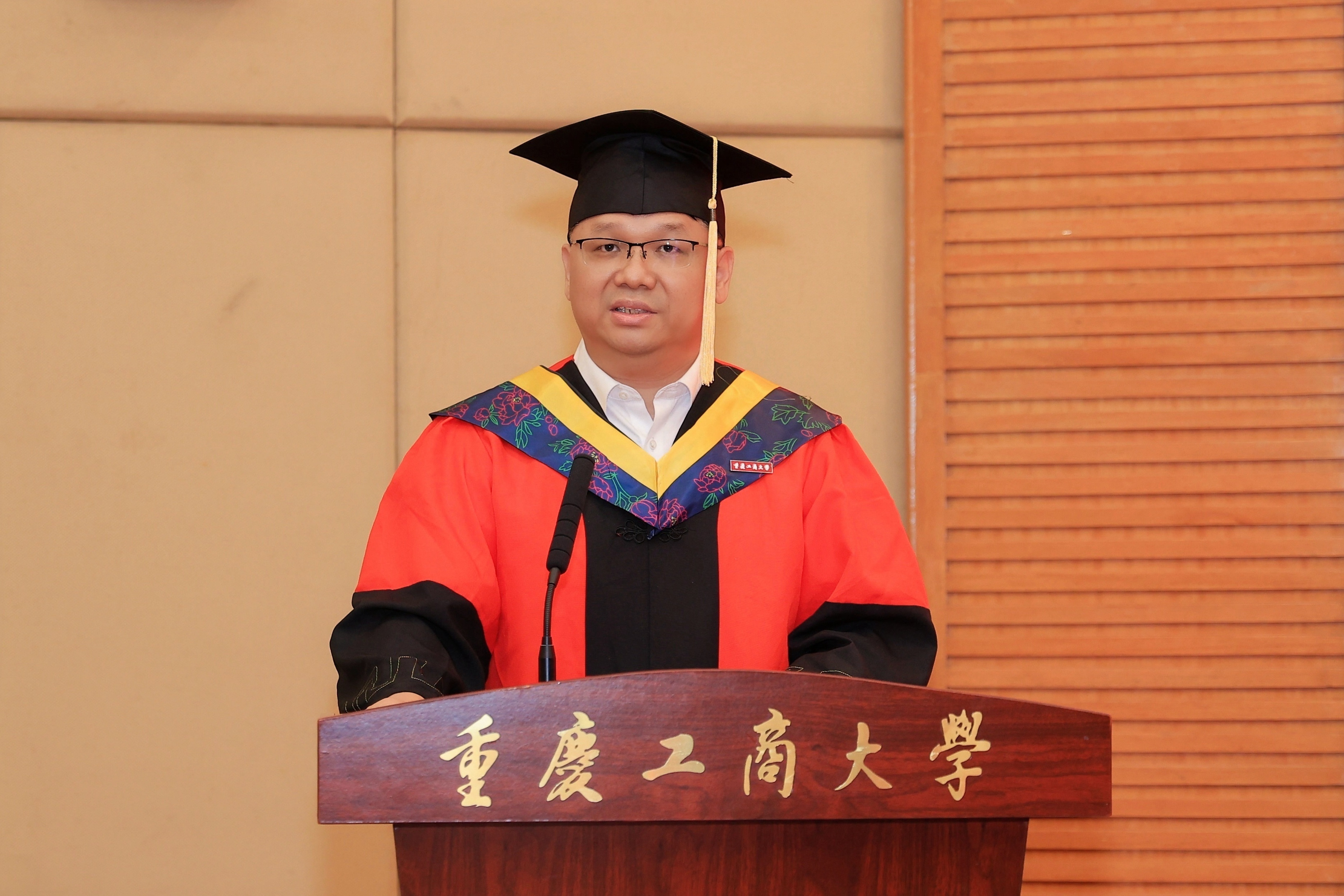 11副校长发言.jpg